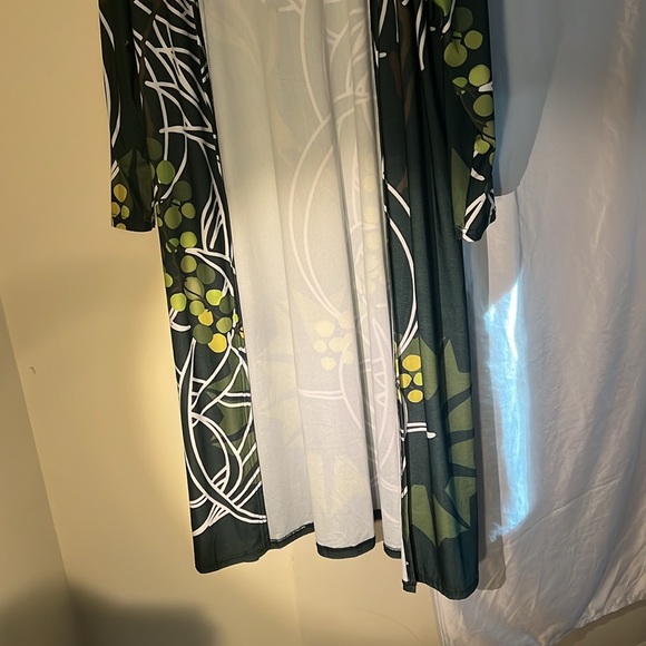 Designer cover up Kini Zamora - Picture 3 of 3